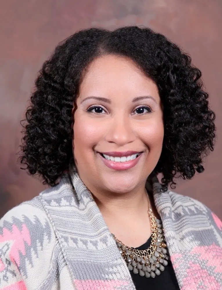 Headshot of Cynthia Beard